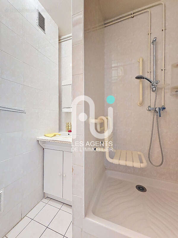 Appartement à VILLENEUVE-LA-GARENNE