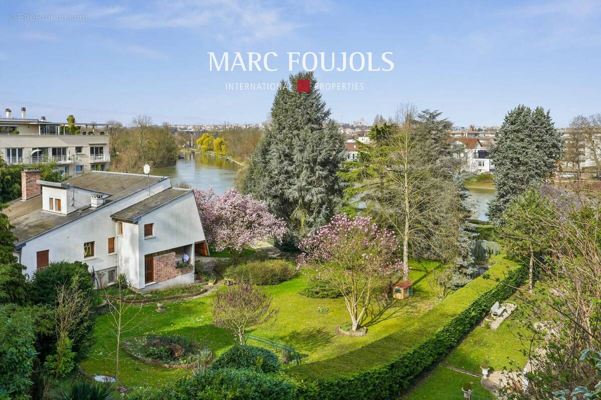 Maison à BRY-SUR-MARNE