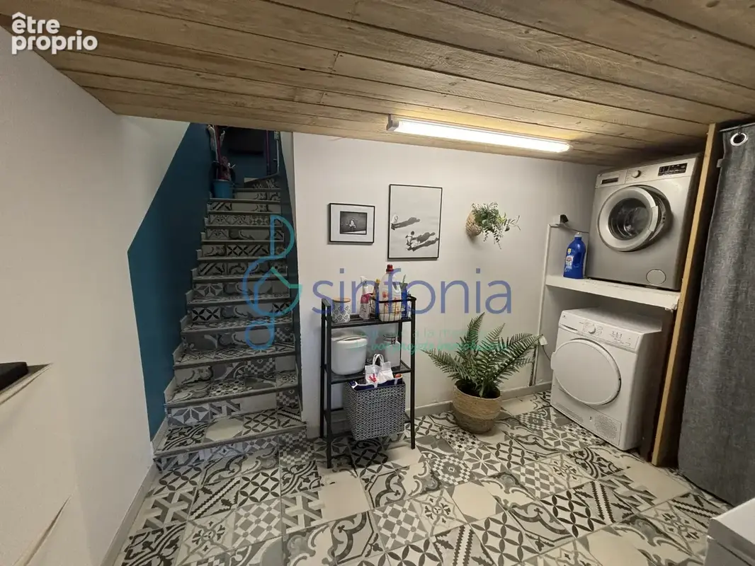 Belle maison familiale avec garage, piscine hors sol et 4 stationnements - photo 14
