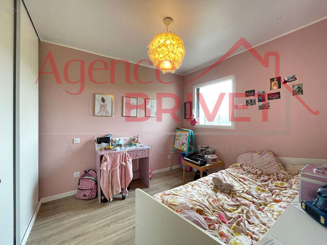 Maison à LA CHAPELLE-DES-MARAIS