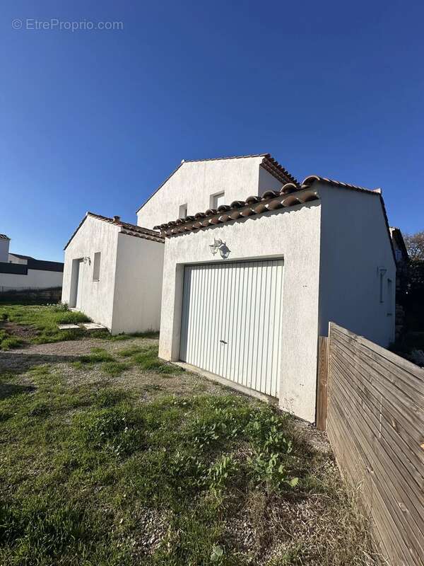 Maison à PUGET-SUR-ARGENS