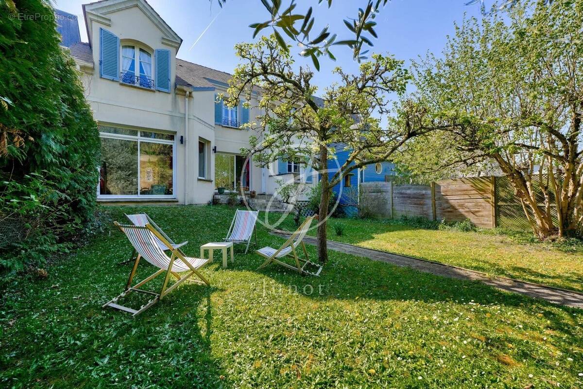 Maison à LE CHESNAY