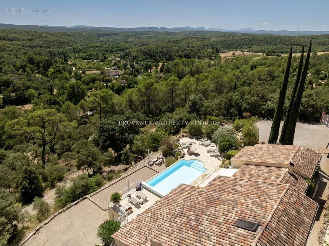 Maison à ENTRECASTEAUX