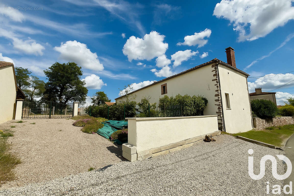 Photo 4 - Maison à AVAILLES-LIMOUZINE