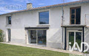Photo 1 - Maison à MIZERIEUX