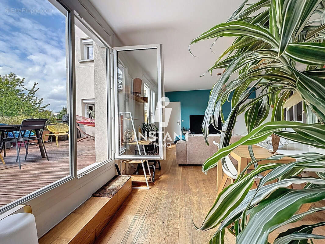 Appartement à LE PERREUX-SUR-MARNE