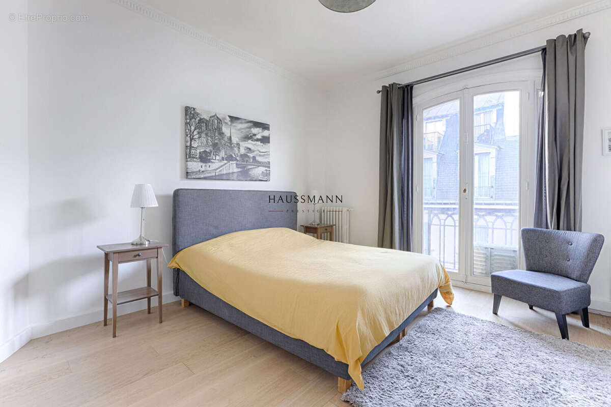 Appartement à PARIS-9E