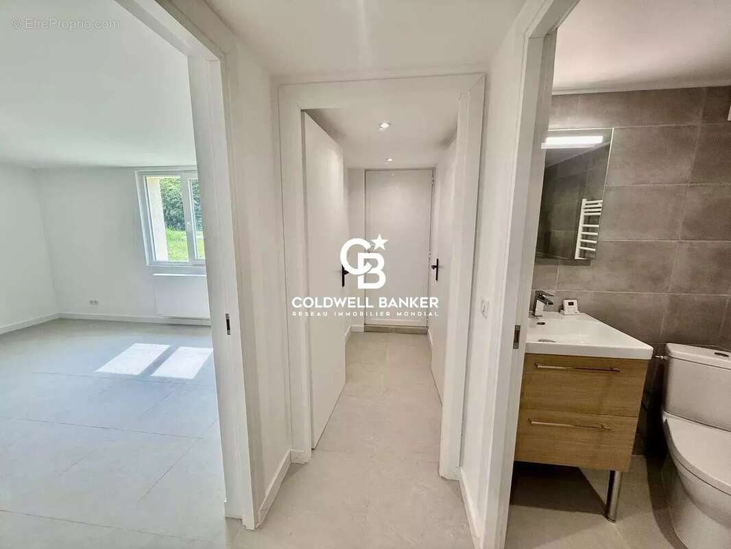 Maison à PREVESSIN-MOENS