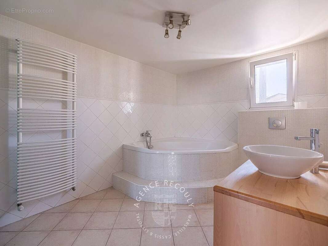 Maison à MARSEILLE-7E