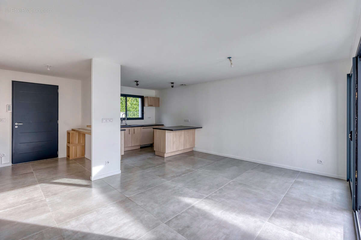 Maison à FONTANIL-CORNILLON