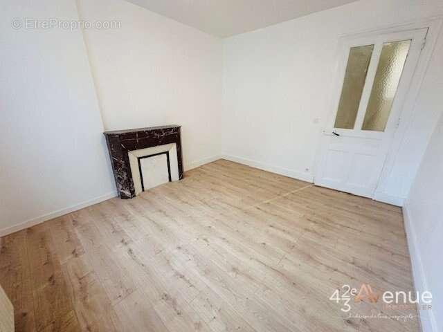 Appartement à SAINT-ETIENNE