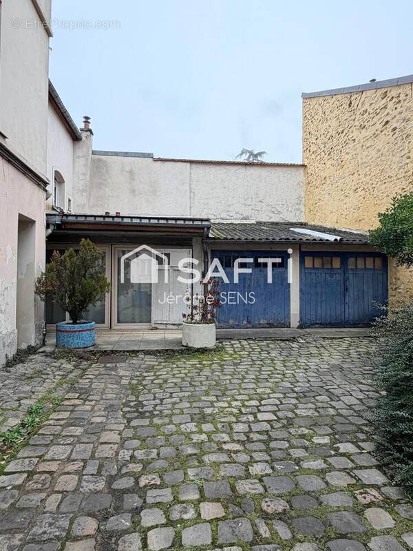 Photo 1 - Parking à VERSAILLES