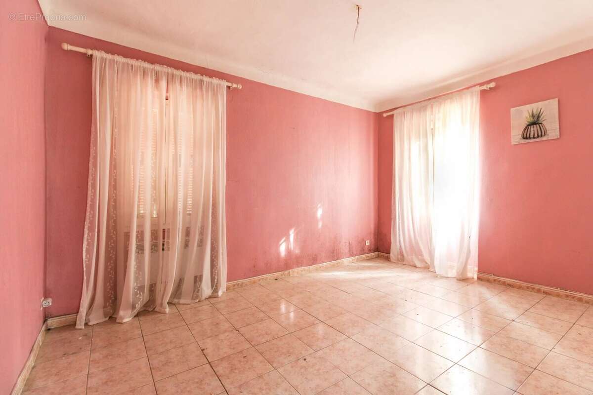 Maison à SAINT-MARTIN-DU-VAR