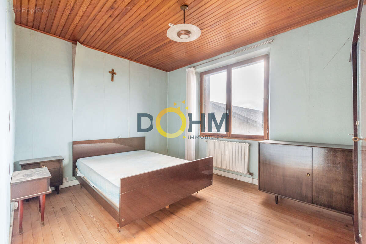 Maison avec dépendances et pré attenant - photo 12