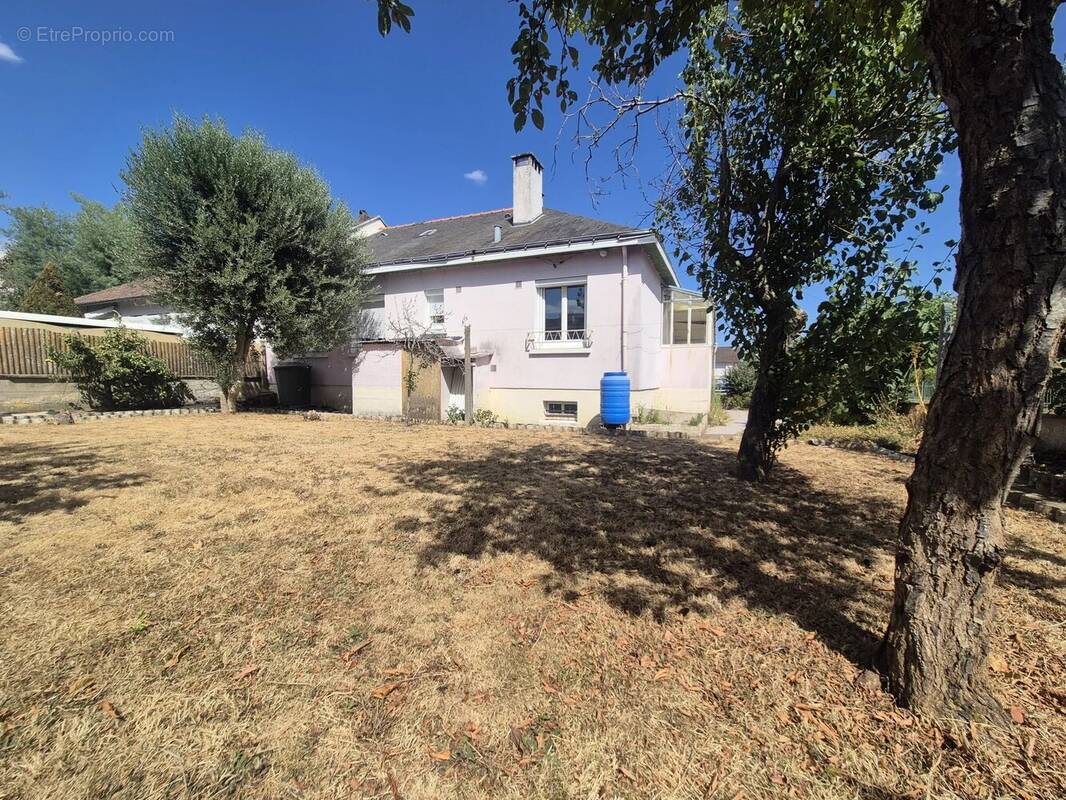 Pavillon 81 m² - laval - photo 1