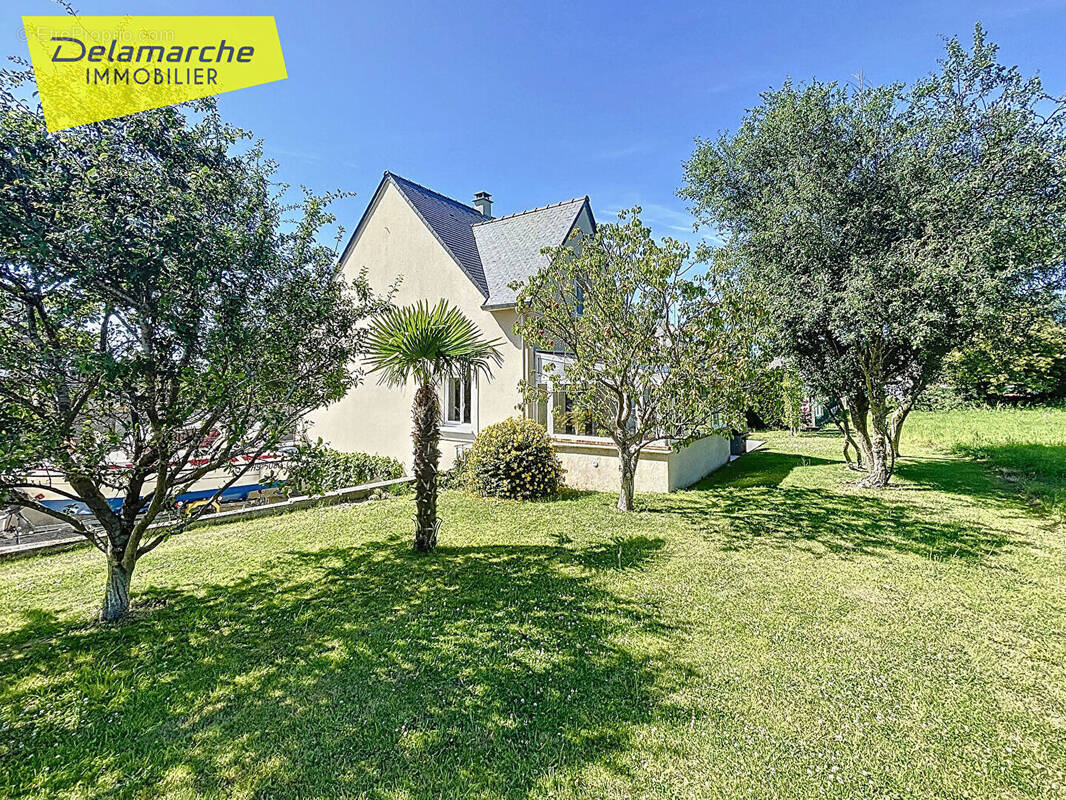 Maison à BRICQUEVILLE-SUR-MER