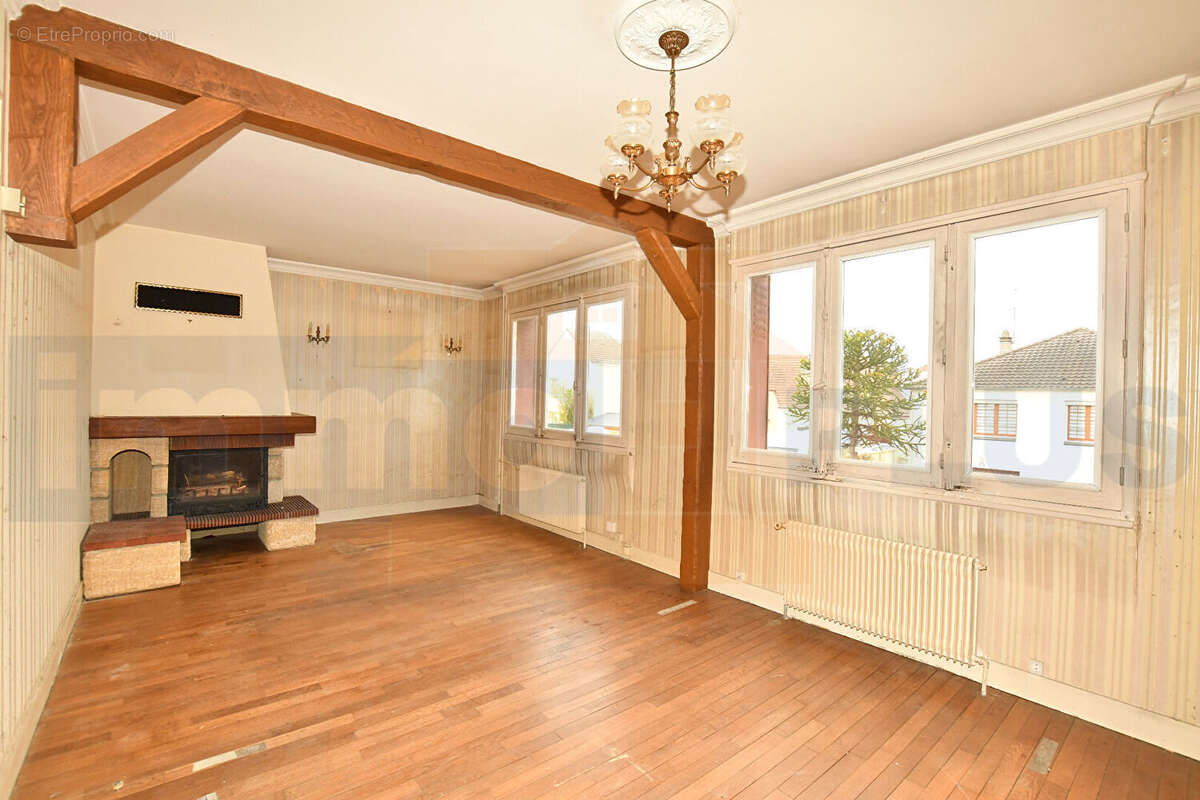 Maison individuelle de 76.55 m², 3 chambres, sdb, garage, 281 m² de terrain - photo 2