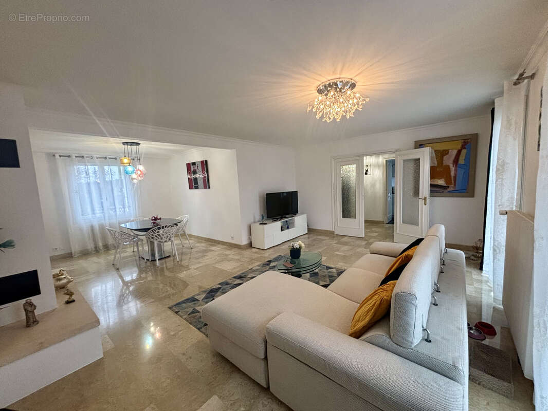 Maison à SAINT-EVARZEC