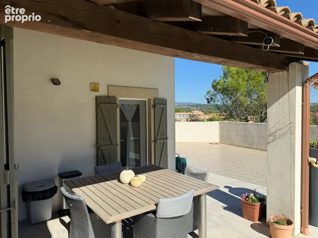 Superbe villa avec piscine et vue imprenable sur le village - photo 26