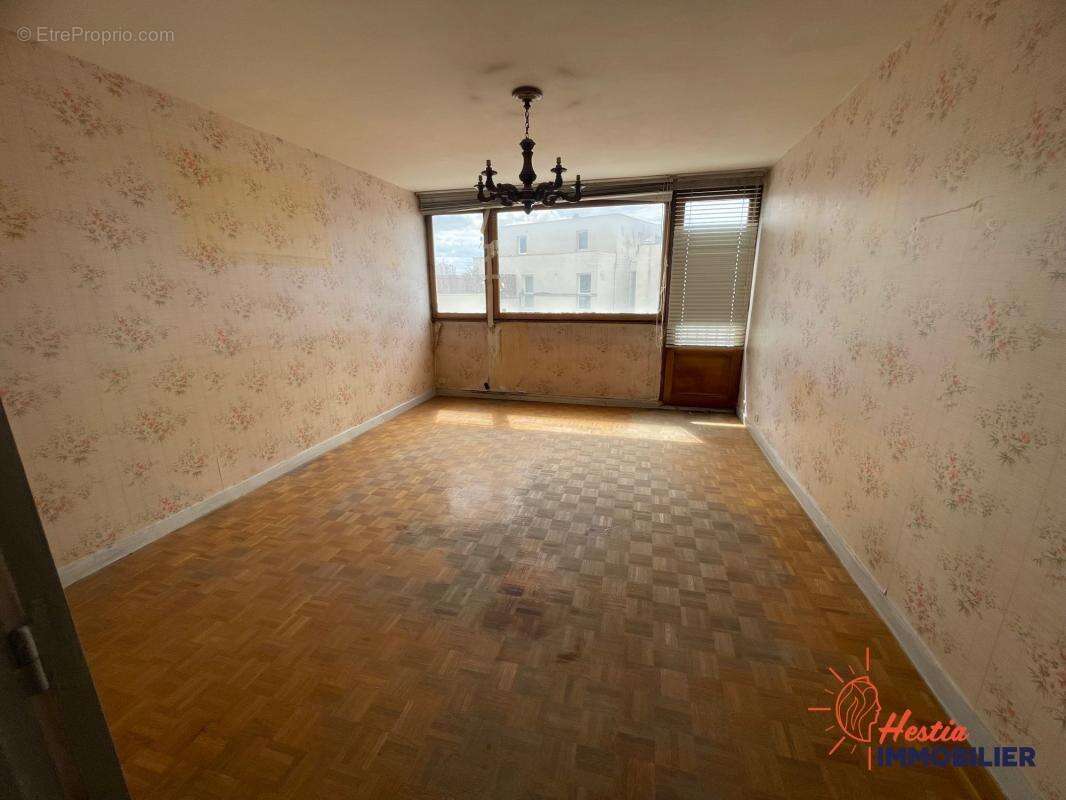 T3/4 de 66 m² avec garage box -- 4ème étage, vue dégagée - photo 7