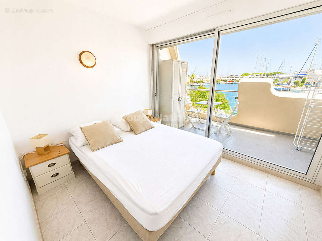 Port-Camargue proche plage Marina en duplex avec terrasse - photo 5