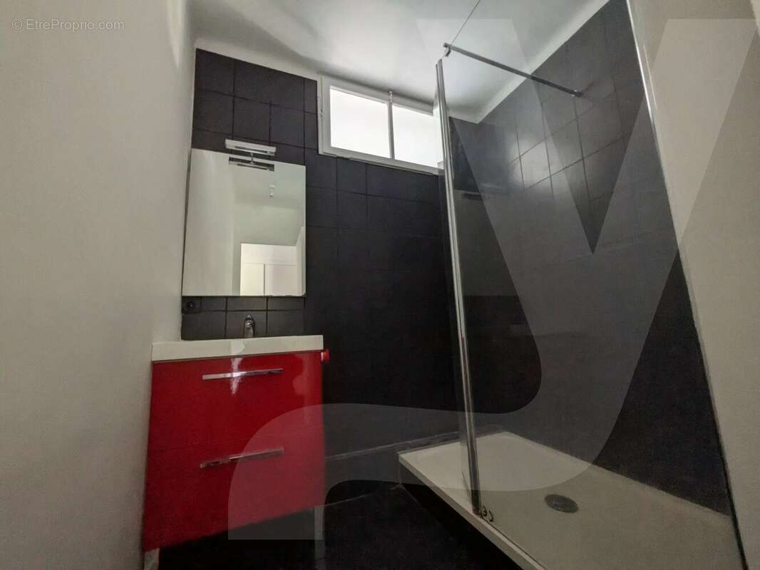 NANTES - PETIT PORT,  APPT T3 de 62 m² - Dernier étage – Balcon – Stationnement – Cave - photo 7