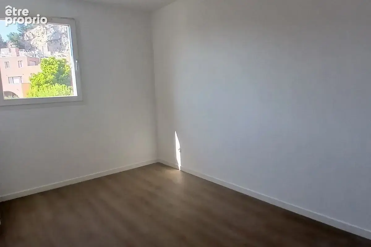 LE RENOIR E02520046L T4-250 000 € - photo 17