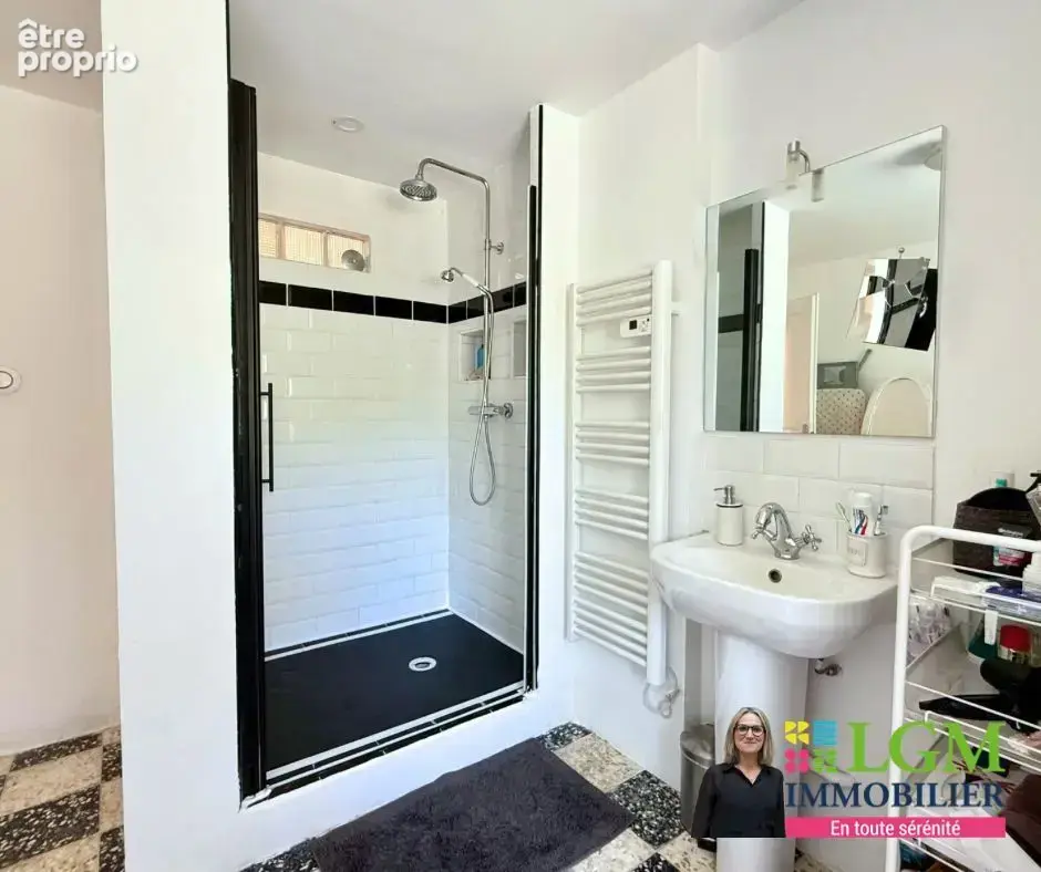 NIMES - LA CIGALE/BOIS DES ESPEISSES - Maison familiale 7 pièces, piscine, 2 garages - photo 21