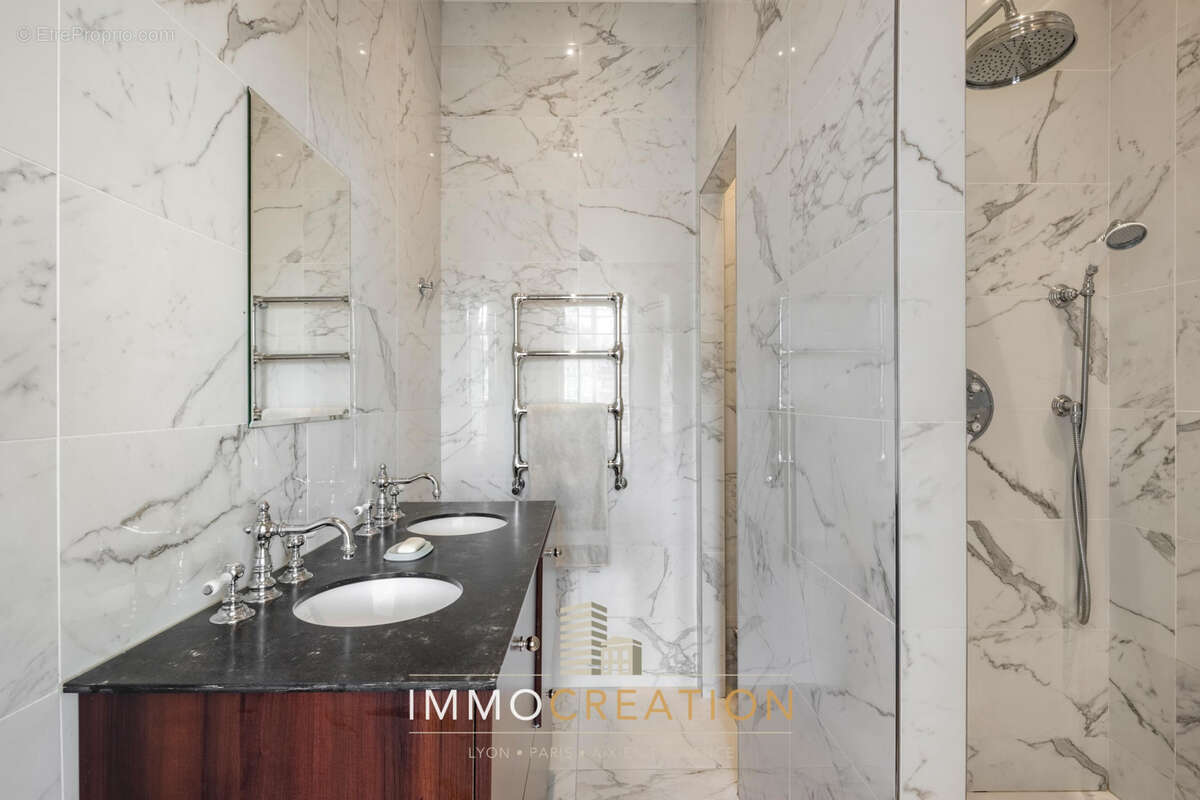 Appartement à LYON-1E