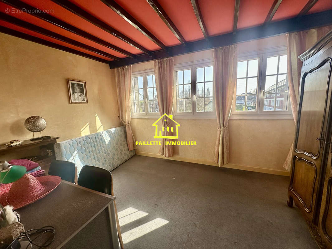 Maison à FONTAINE-LA-MALLET