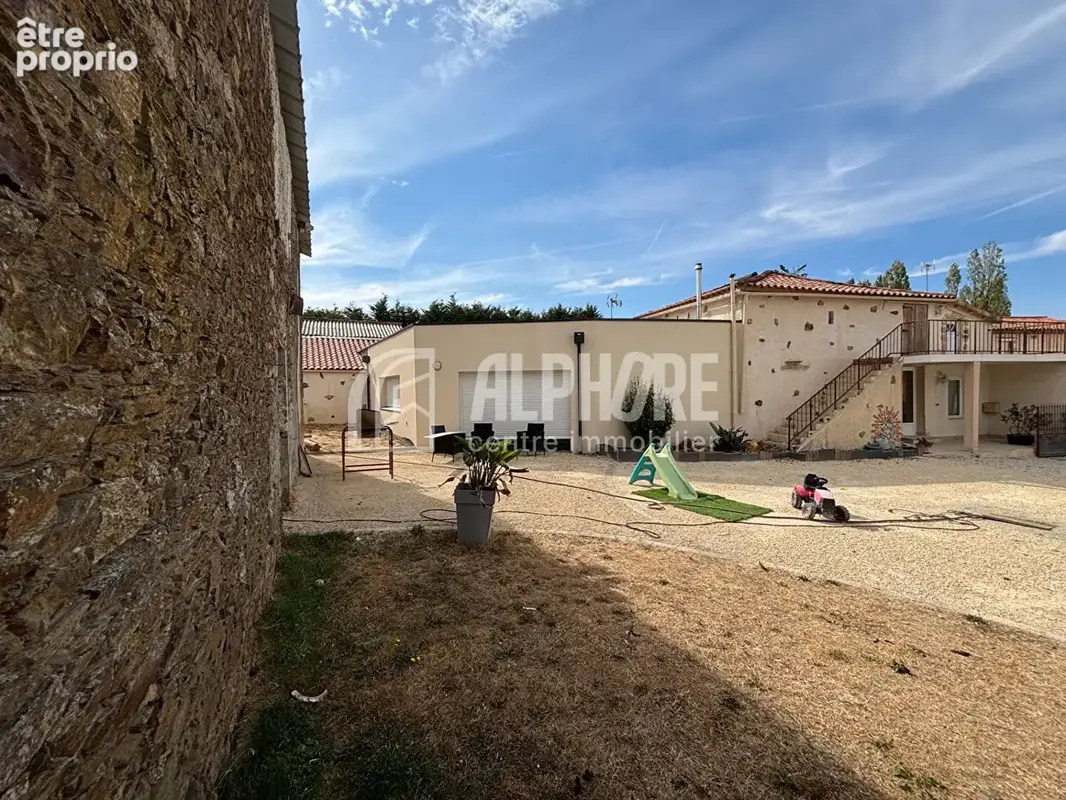 Maison à SAINT-MARTIN-DES-NOYERS