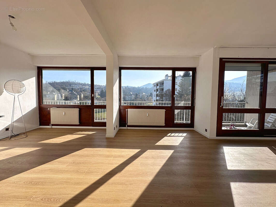 Appartement à JACOB-BELLECOMBETTE