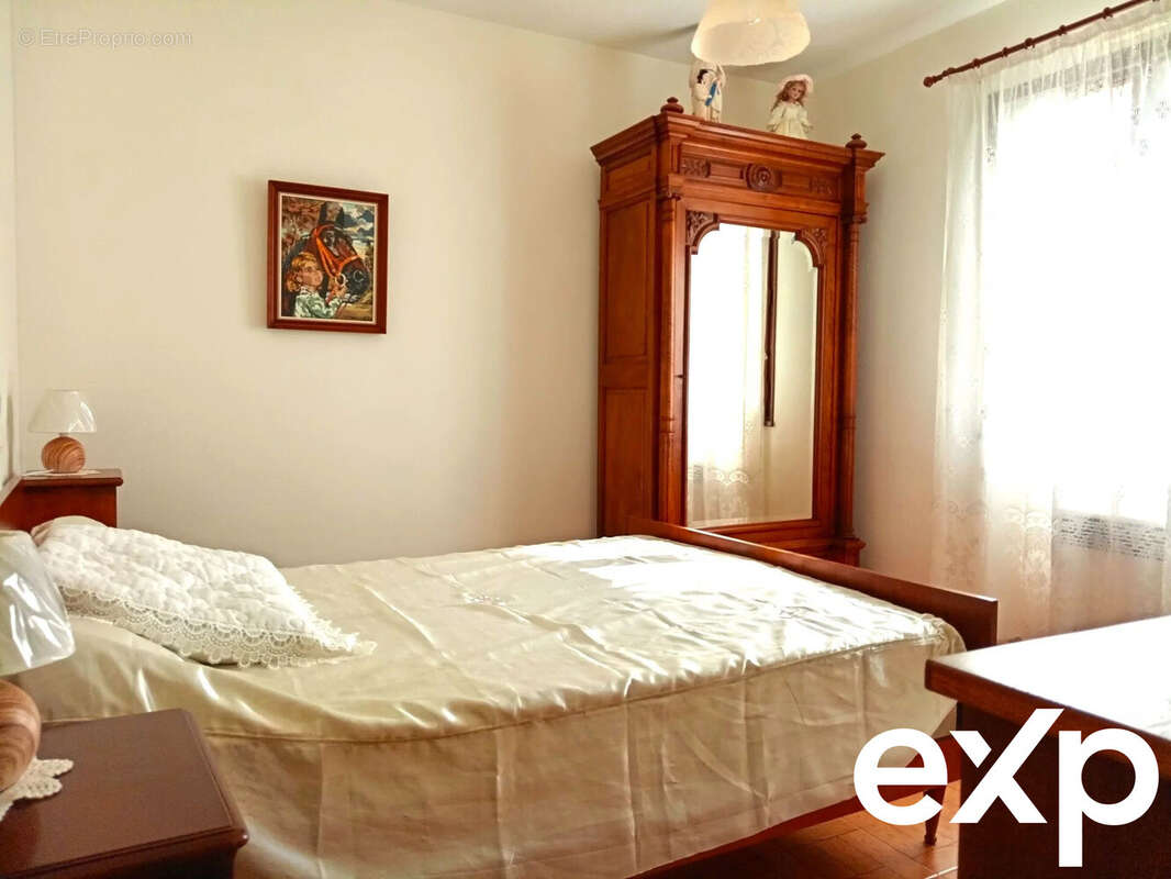 Maison à LA ROUXIERE