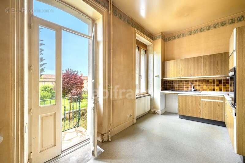 Maison à vendre avec jardin dépendances et garage PANISSIERES (42) - photo 11