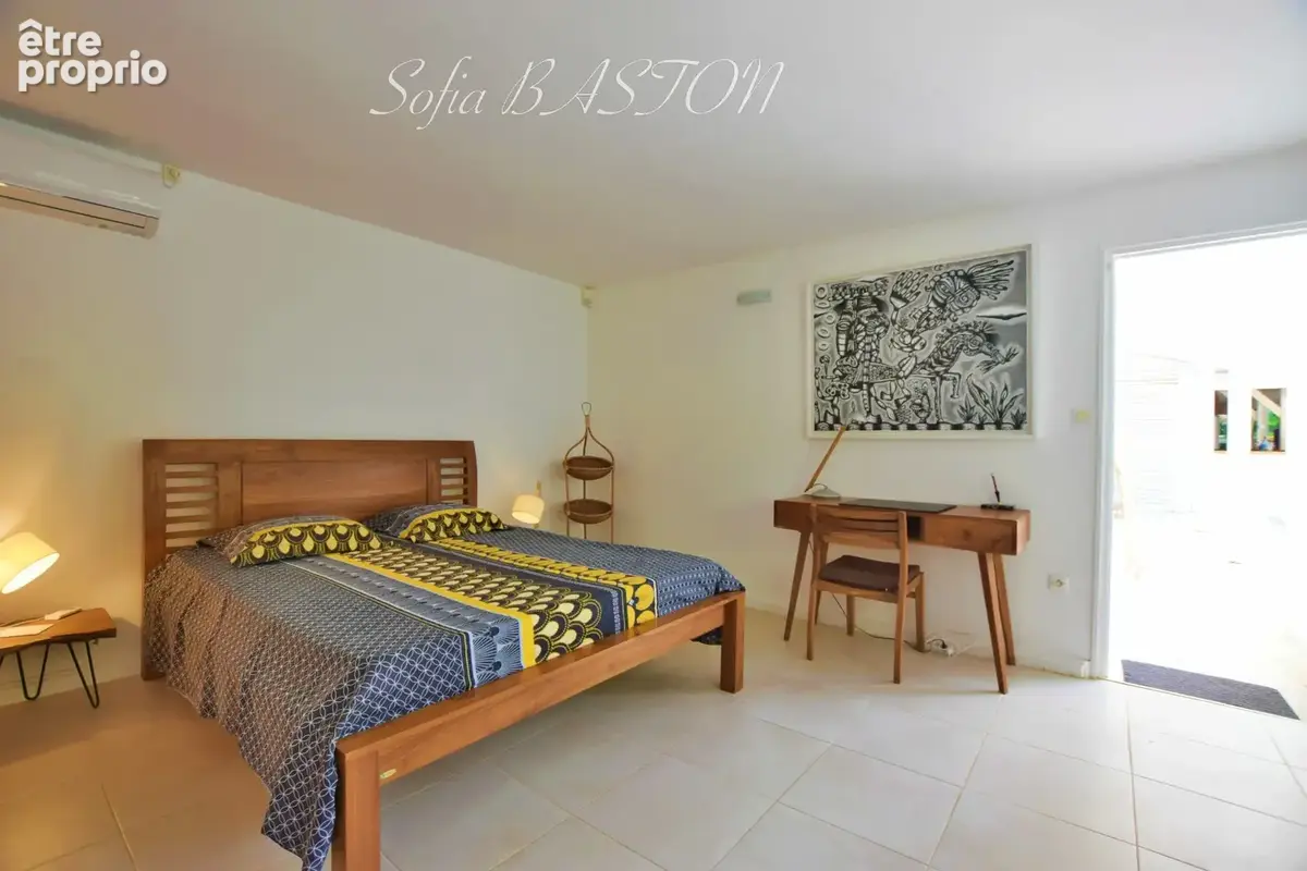 Superbe villa de 345 m² habitables avec piscine et annexes - terrain plat de 2 207 m², à vendre 5/6 pièces LE DIAMANT (972) - photo 13