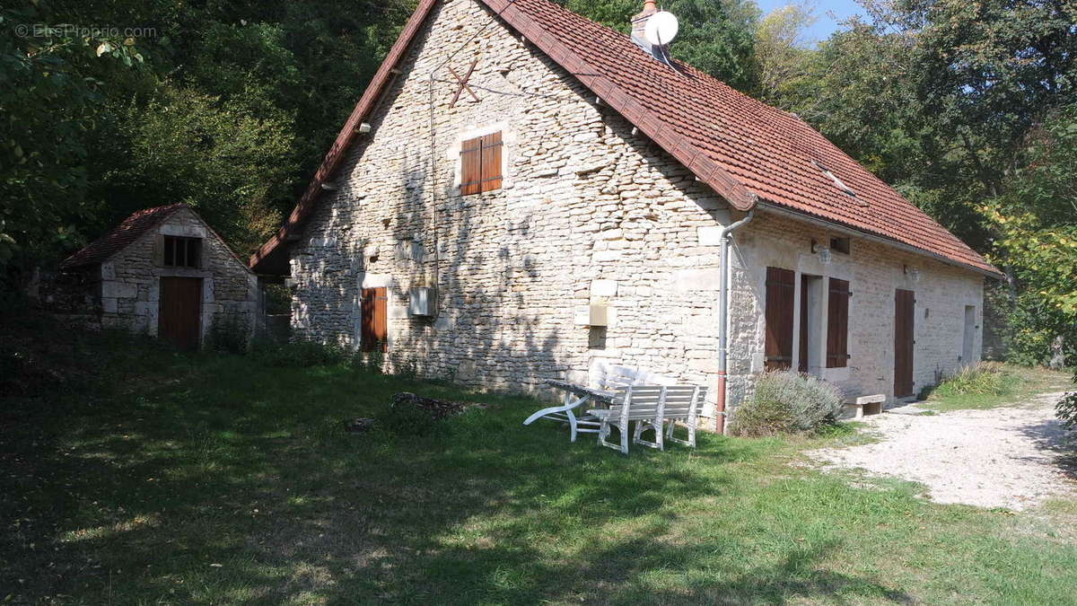 Maison 5 pièces 155 m² - photo 2