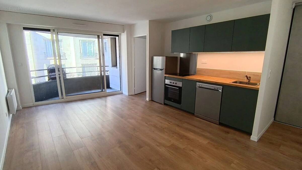 Appartement à PARIS-15E