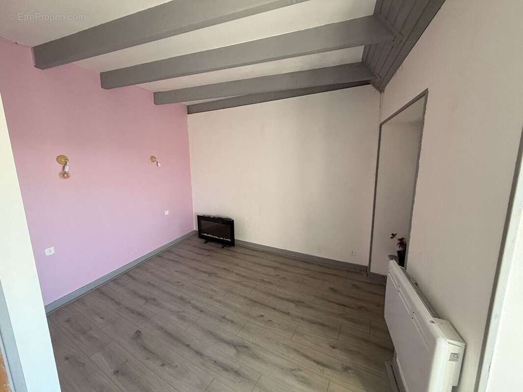 Maison à CEZENS