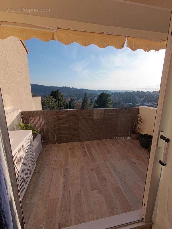 Appartement à GREOUX-LES-BAINS