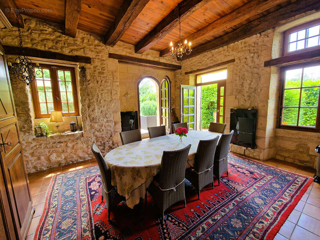 Maison à RAUZAN