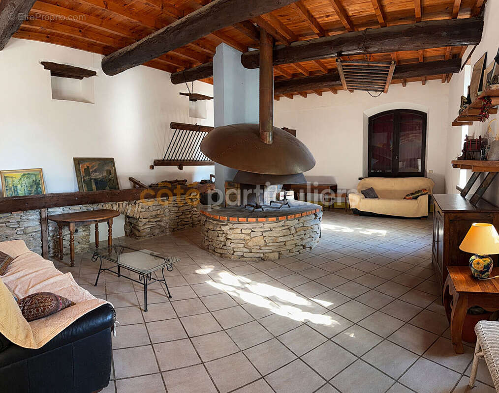 Maison de caractère en pierre, Hameau des Tuileries d'Affiac . Peyriac-Minervois - photo 4