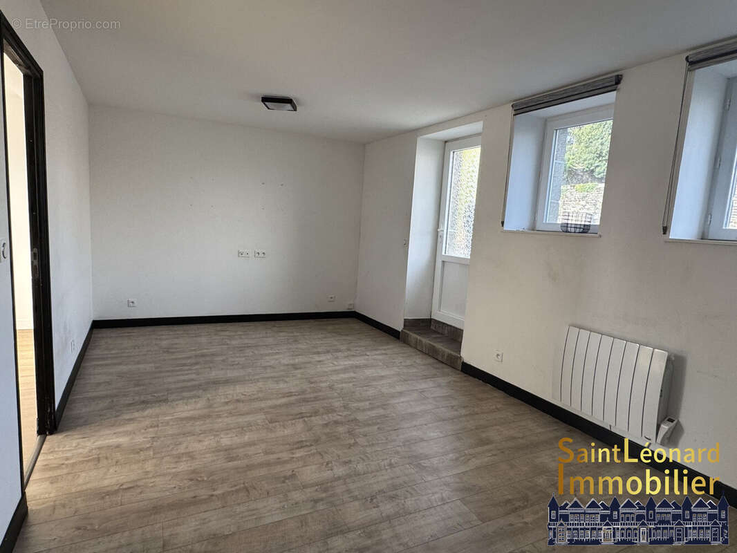 Appartement à FOUGERES