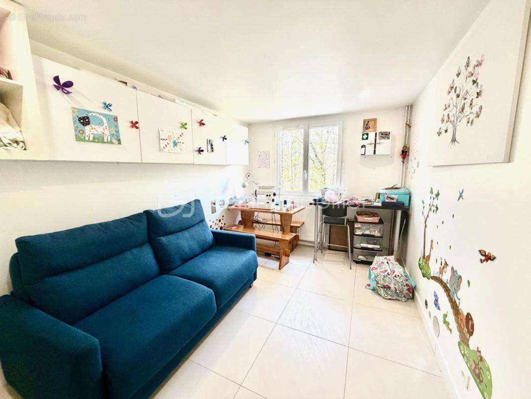 Maison à BURES-SUR-YVETTE