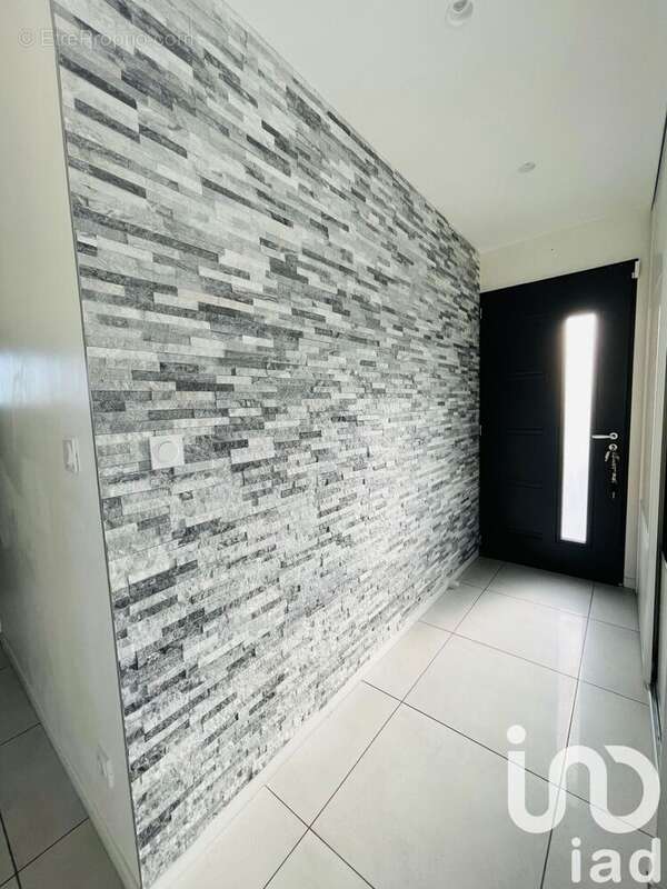 Maison 122 m² à Ambares-Et-Lagrave  - photo 9
