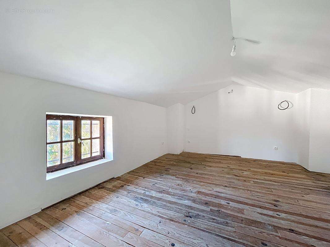 Maison à LES COTES-D'AREY