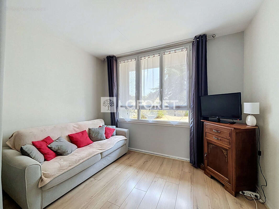 CALUIRE CENTRE - T4 - 3 chambres 65 m² - résidence arborée - photo 5