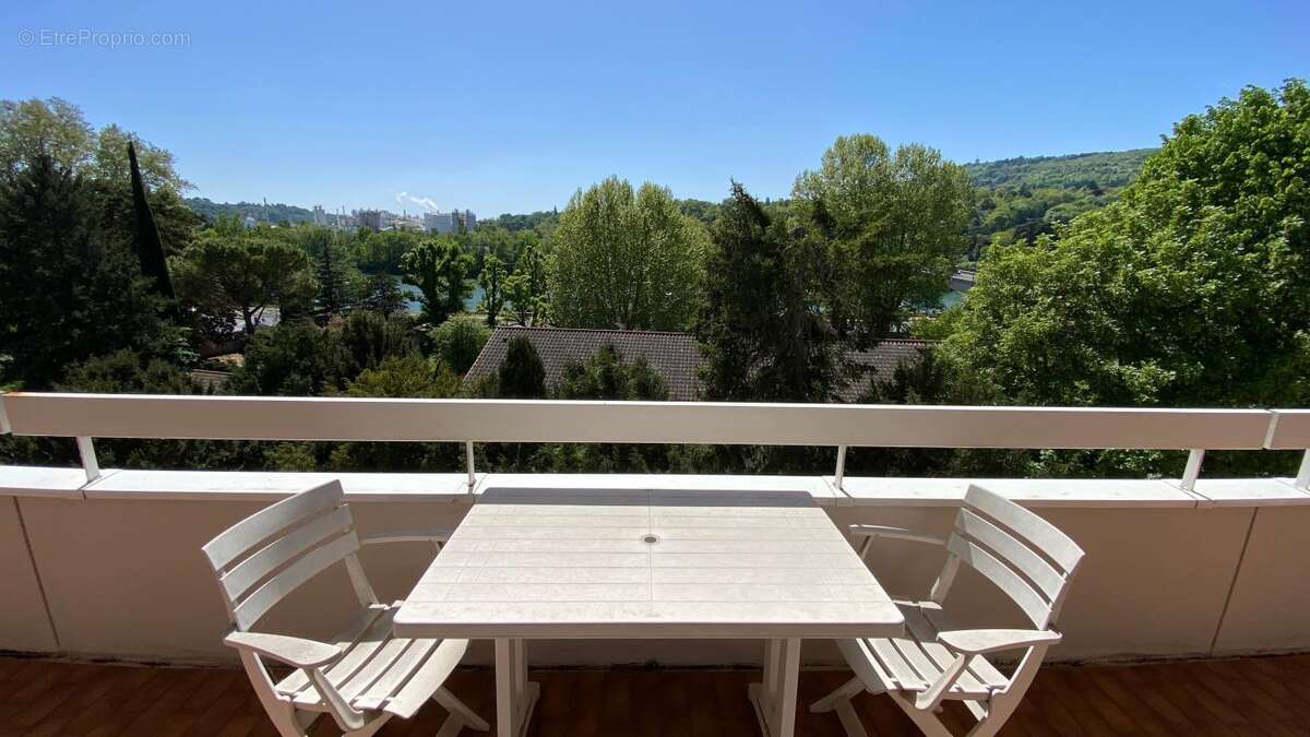 Appartement à FONTAINES-SUR-SAONE