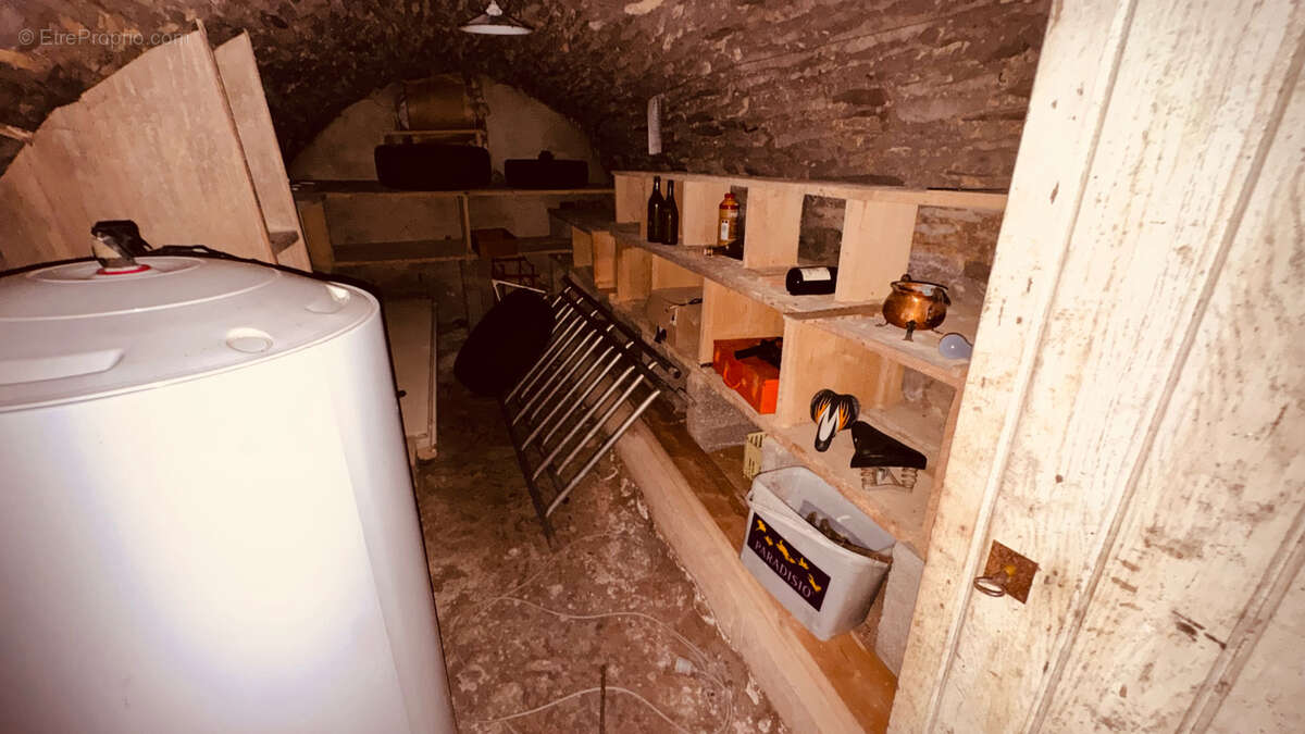 Maison de campagne situé à ASQUINS spacieuse au prix de 208  650 €. - photo 26