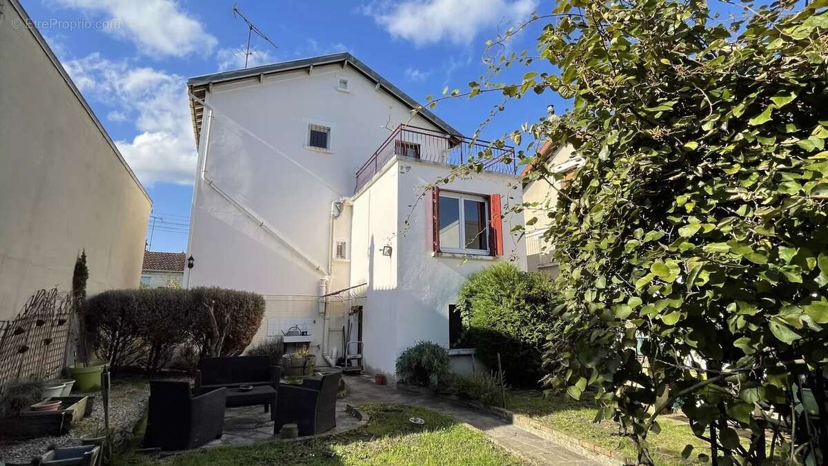 Maison à VILLEMOMBLE