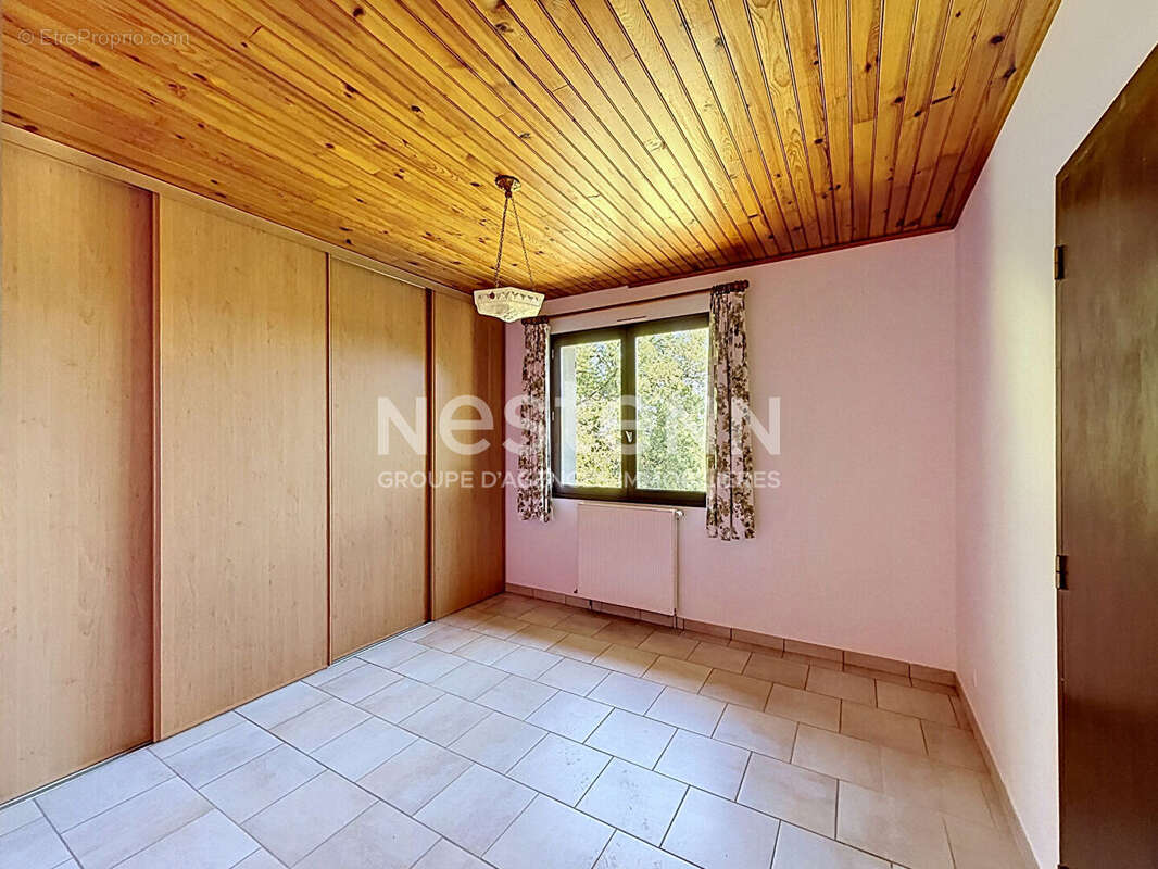 Maison à CASTILLON-MASSAS